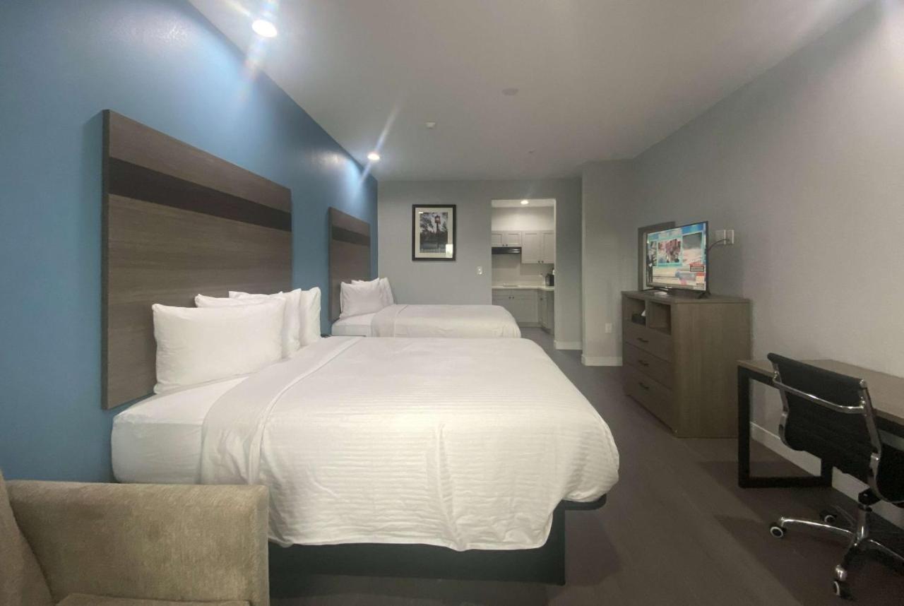 Hotel Baymont By Wyndham Texas Freeport