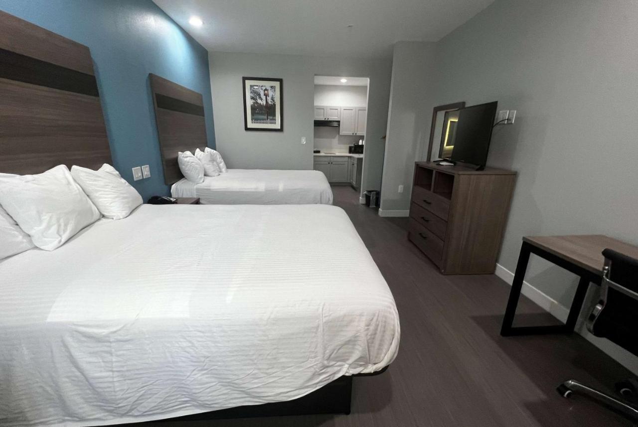 Baymont By Wyndham Texas Hotel 2*