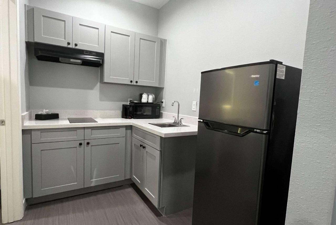 Baymont By Wyndham Texas Hotel 2*