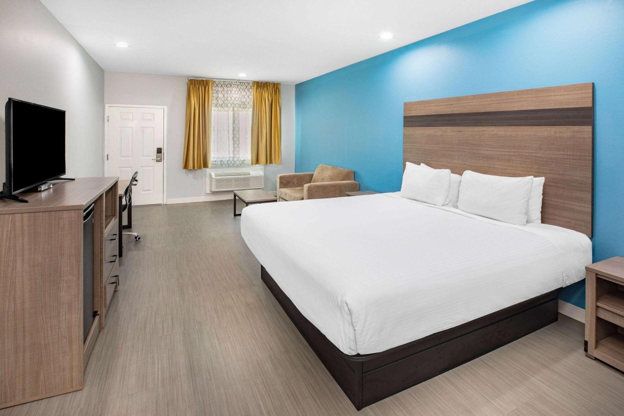 Baymont By Wyndham Texas 2*