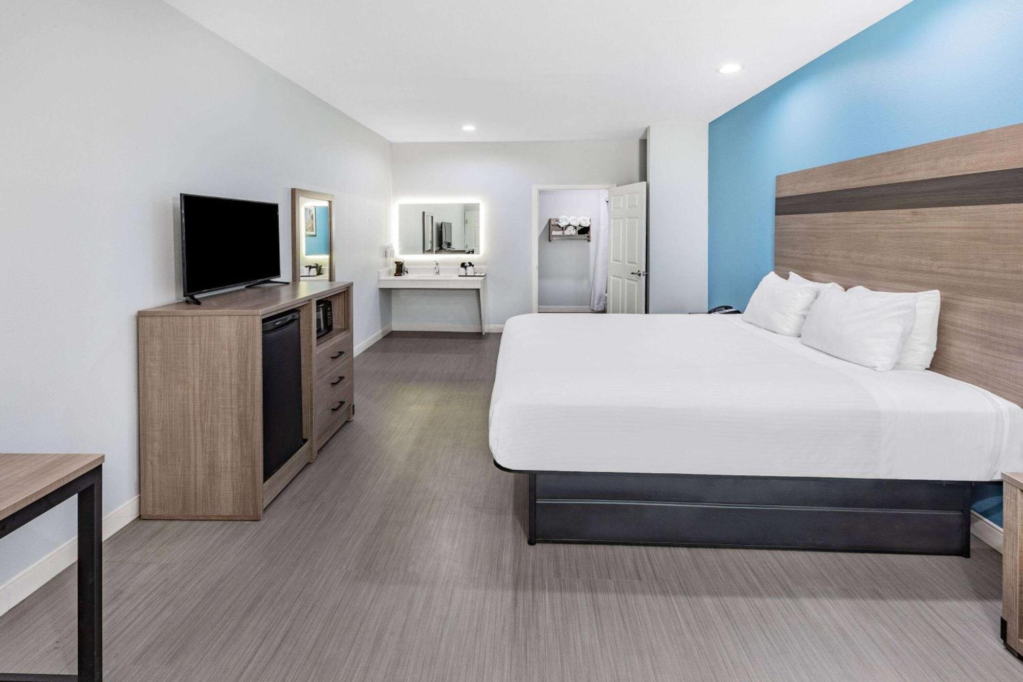 Baymont By Wyndham Texas